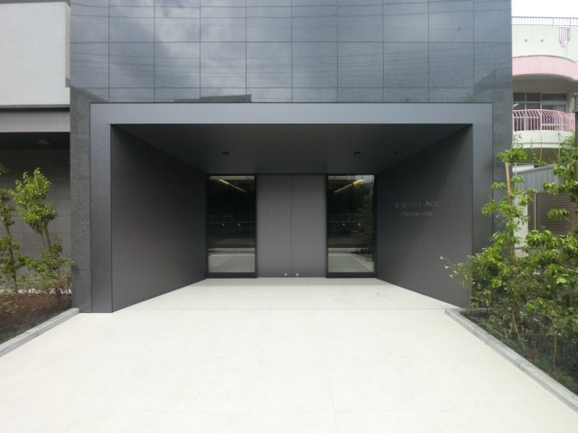 S-RESIDENCE行徳aile のエントランス