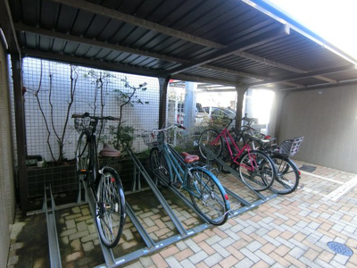 【駐輪場】 | LAYERSHOUSE杉並善福寺川公園