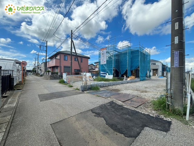 野田市木間ケ瀬2期　新築戸建　1号棟の前面道路含む現地写真
