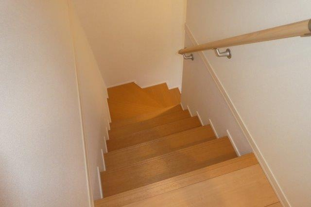 パーシモンの内装|階段