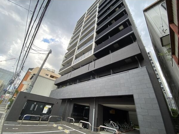 メイクスデザイン名駅南の駐車場