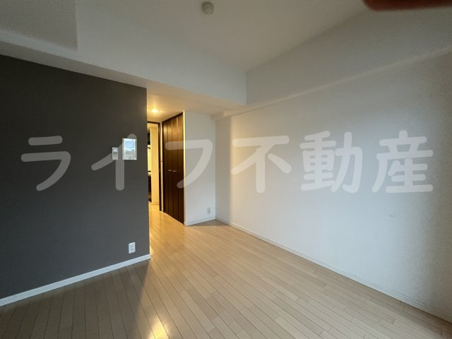 プロシード深江橋の居間・リビング|使いやすいリビングです