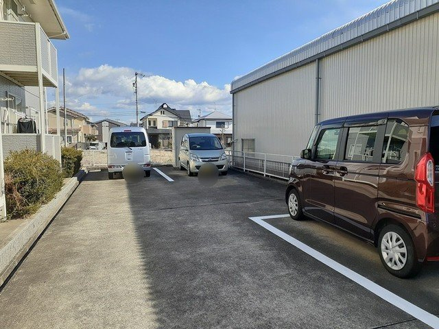 スカイタウンの駐車場|カースペースがあります