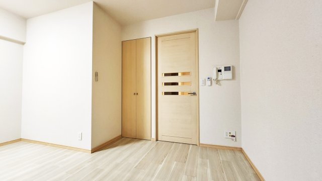 エスティメゾン浅草駒形の居間・リビング