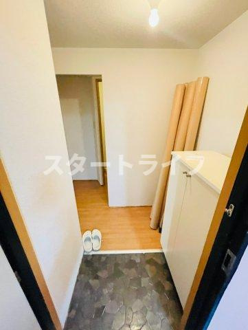 大阪市淀川区西中島６丁目の賃貸マンションの玄関