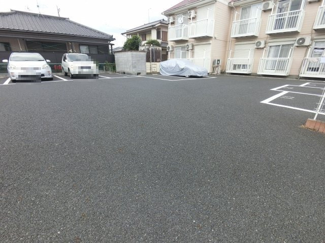 【駐車場】