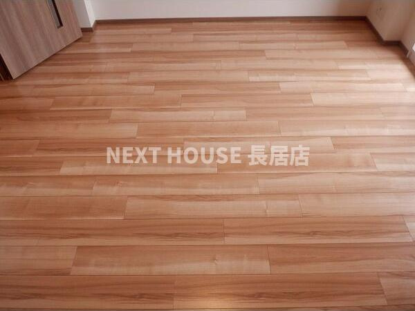 W-STYLE大阪谷町の居間・リビング