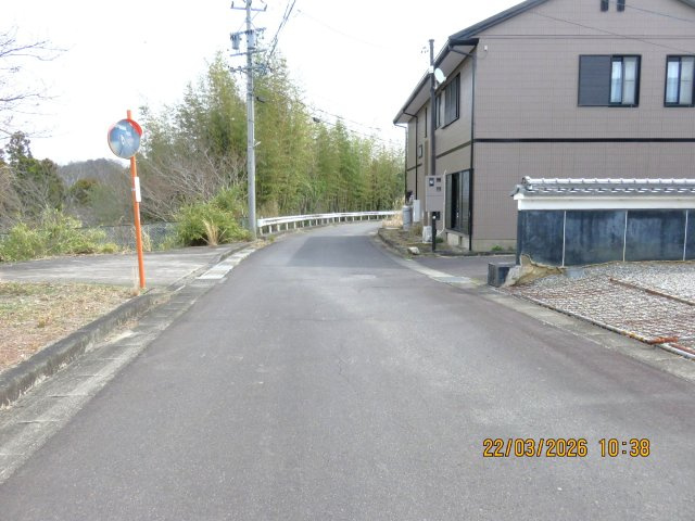 津市白山町山田野字口大山の前面道路含む現地写真