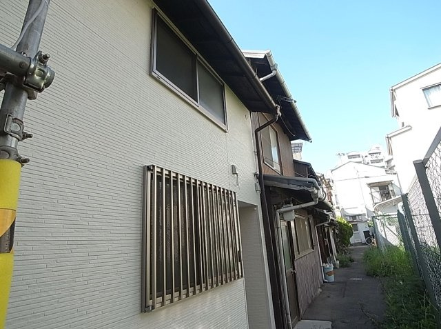 神戸市兵庫区東出町３丁目のテラス