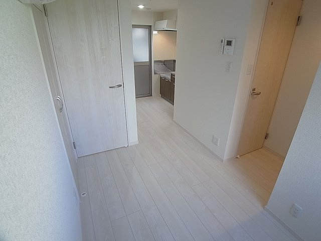 神戸市兵庫区東出町３丁目のテラスの居間・リビング|非常に綺麗な室内はオススメ