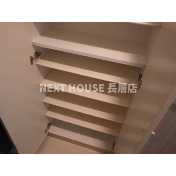 フォーゼ安堂寺の玄関