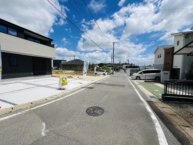 高浜市湯山町5丁目14-9『仲介手数料無料』新築一戸建て・建売の前面道路含む現地写真