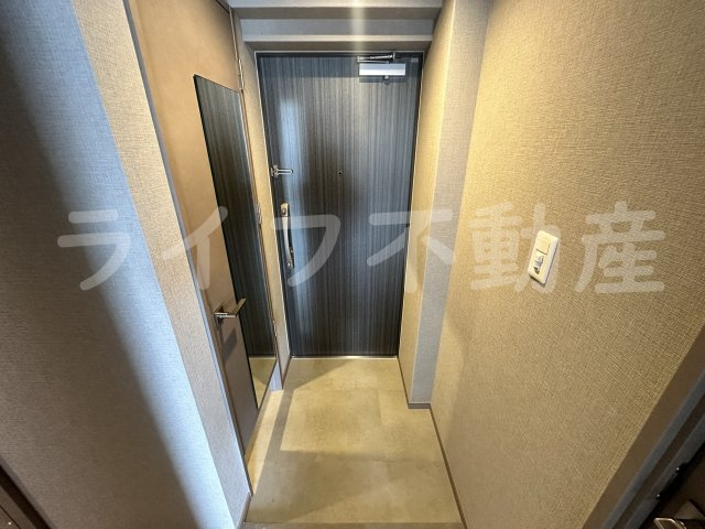 スプランディッド玉造DUEの玄関