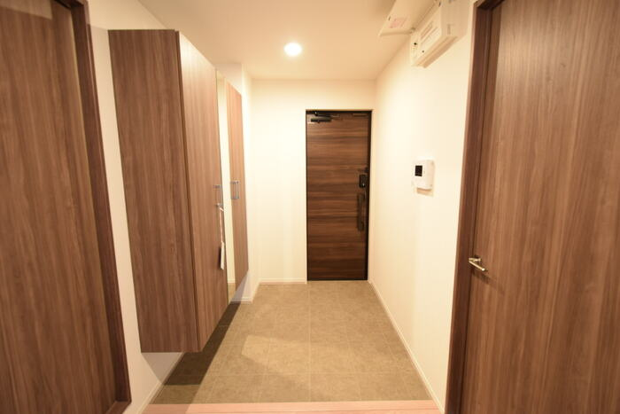 エレナ本山の玄関