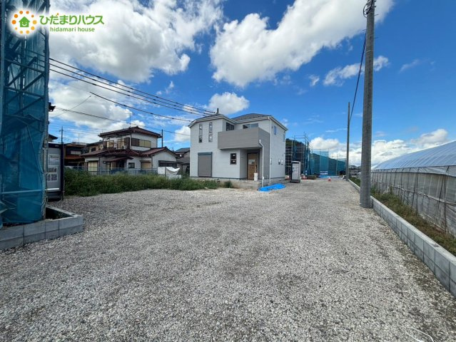 野田市木間ケ瀬2期　新築戸建　2号棟の前面道路含む現地写真