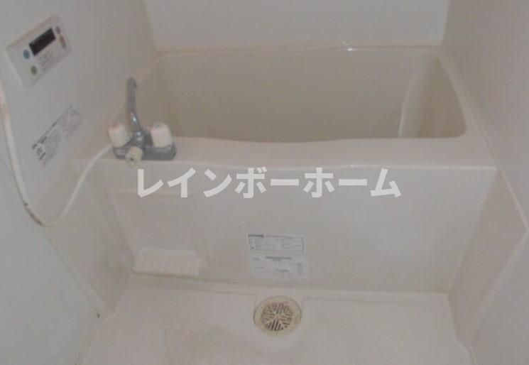 チェリーセージの浴室