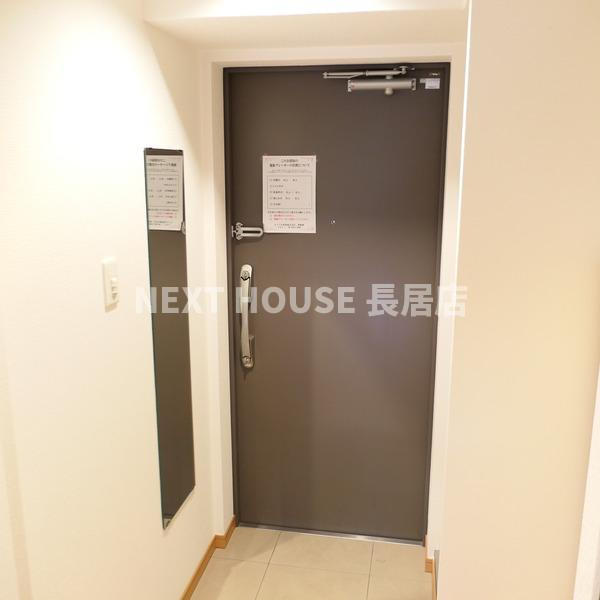 グランド上町の玄関