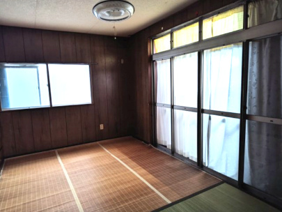 売中古戸建　静岡市駿河区新川１丁目の洋室|ゆったりとくつろげる和室空間です。