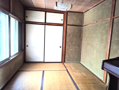売中古戸建　静岡市駿河区新川１丁目の和室|客間や寝室など、多目的に活用いただける和室です。