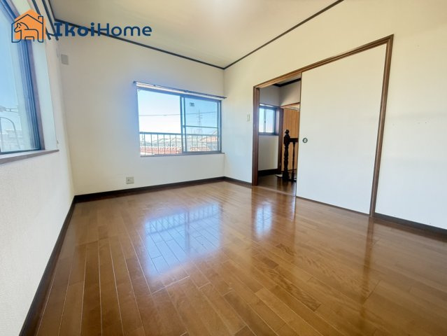 明石市魚住町金ケ崎　中古戸建の寝室|【ホームページに現地動画掲載中】●年中無休：当日予約可●大きなベッド等も置いていただいていただけます