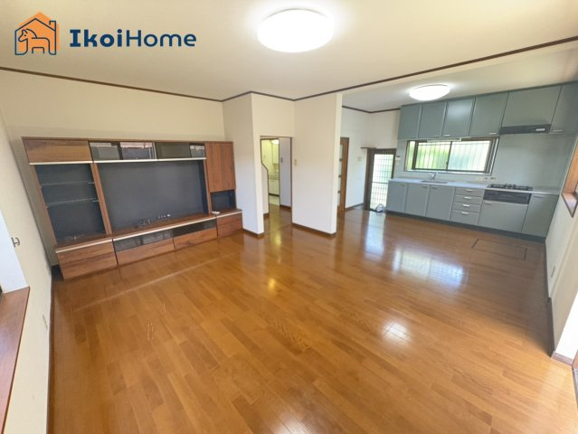 明石市魚住町金ケ崎　中古戸建の設備|【ホームページに現地動画掲載中】●年中無休：当日予約可●リビングは長方形で家具を配置しやすい間取り。