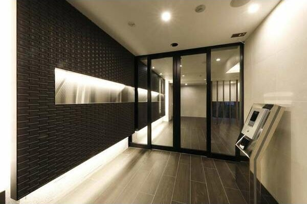 SK RESIDENCES SHINSAIBASHI (旧 SK RESIDENCES)のエントランス
