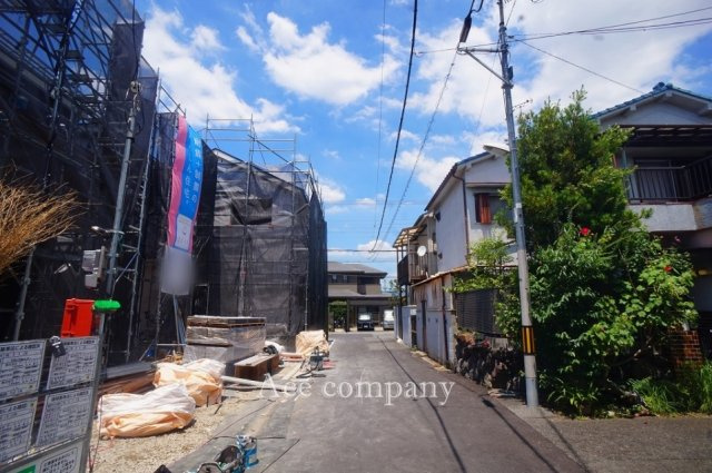 【前面道路含む現地写真】 | 八尾市福万寺町4丁目　【4号棟/全4棟】 | 【前面道路：幅員4.3ｍ】
