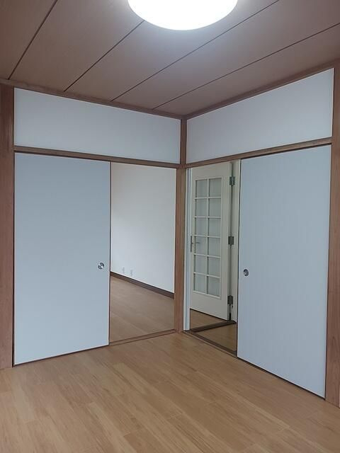 メゾンドウ駒沢の寝室