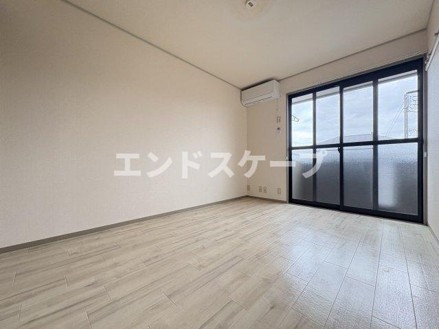 ローレルコートの居間・リビング|高崎、前橋のお部屋探しはエンドスケープまで！お客様の理想お聞かせ下さい♪