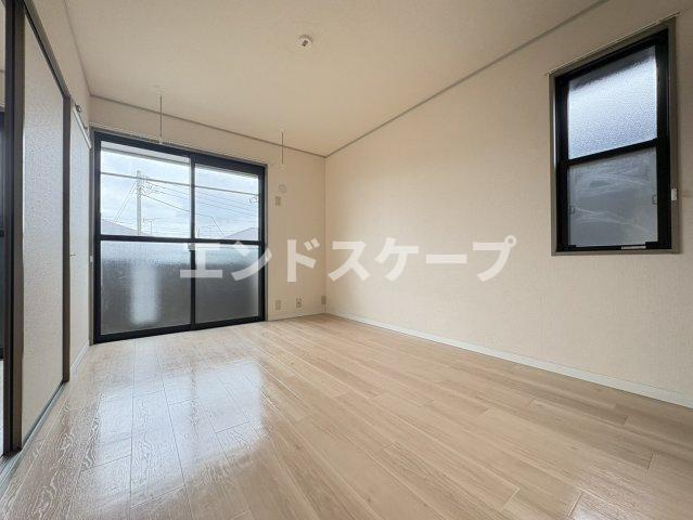 ローレルコートの居間・リビング|高崎、前橋のお部屋探しはエンドスケープまで！お客様の理想お聞かせ下さい♪