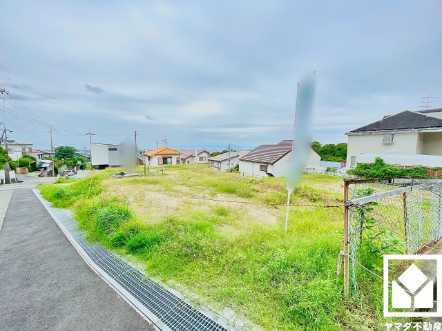 西宮市仁川町６丁目の外観|六甲山のふもとに位置する緑に囲まれた穏やかな住宅地。落ち着いた雰囲気の中でゆとりある毎日をお過ごしいただけます。自然を身近に感じながら暮らせる環境です。