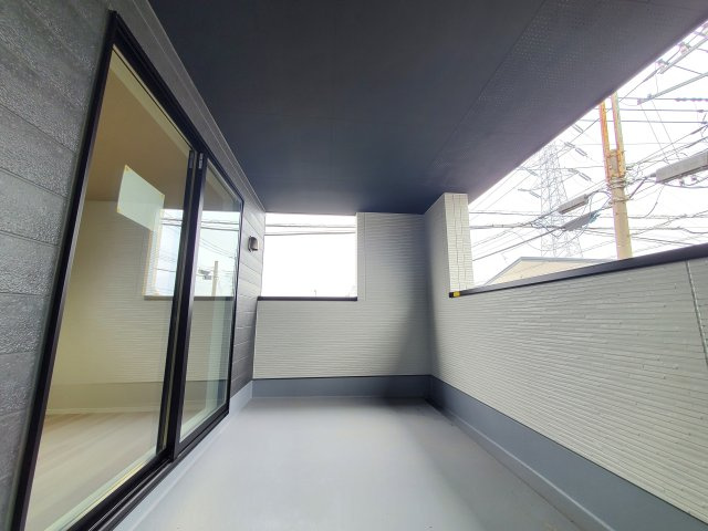 吉川市　新栄2丁目　新築戸建　全1棟のバルコニー|施工例です