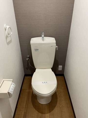 佐々木マンションのトイレ|清潔感のあるトイレです
