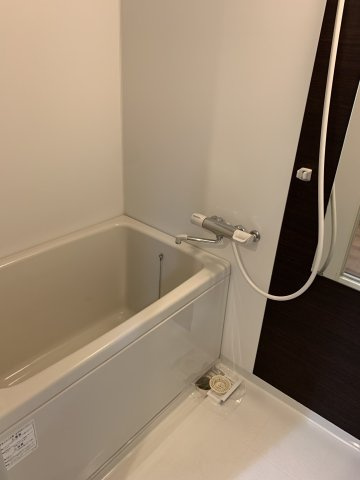 佐々木マンションの浴室|コンパクトで使いやすいお風呂です