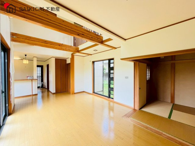 【居間・リビング】 | 日高市高萩　中古戸建