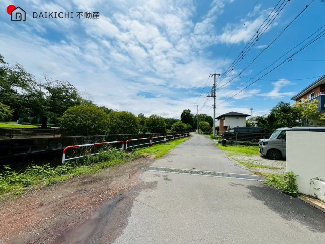 【前面道路含む現地写真】 | 日高市高萩　中古戸建