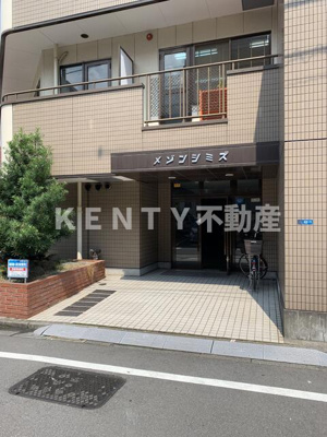 【エントランス】 | メゾンシミズ | 清潔なエントランスです
