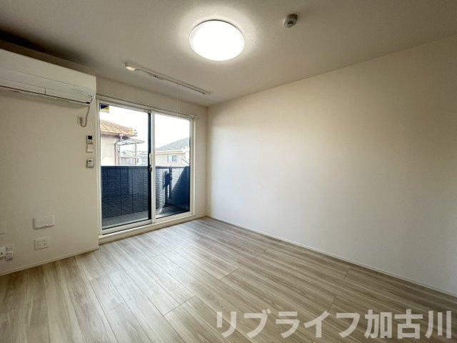 レジデンス尾上町の洋室