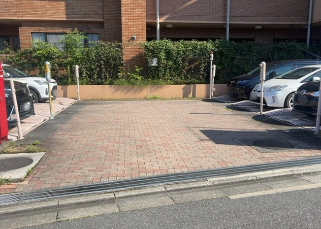 【駐輪場】 | レクセルマンション京王堀之内 | マンションの駐輪場は、事前に空きがあるか確認を取ると安心です。せっかく入居したのに駐輪スペースがない！なんてことになったら大変ですよね。そこで、内見時や購入前にはまず事前に確認しておくと良いでしょう。