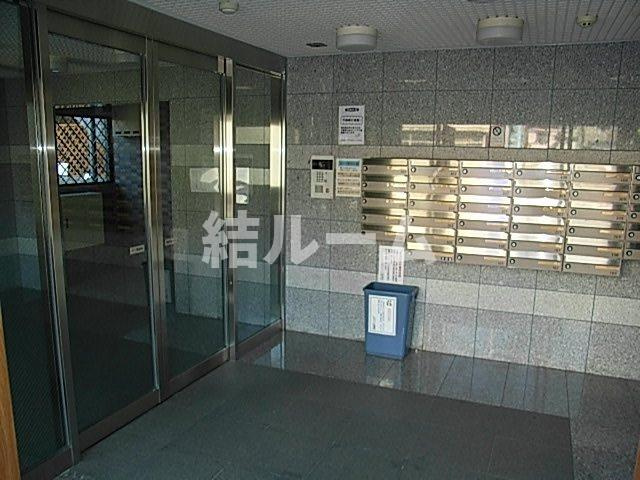 新宿区下落合２丁目の賃貸マンションのロビー