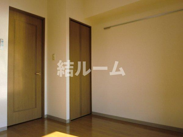 新宿区下落合２丁目の賃貸マンションの居間・リビング