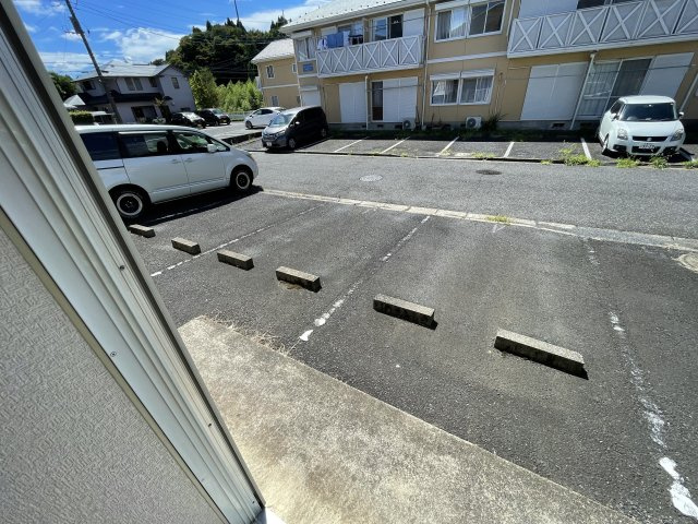 エステートピア幸B棟の駐車場|敷地内駐車場です