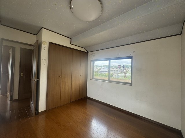 日野市川辺堀之内１８０－３の洋室