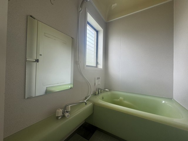 日野市川辺堀之内１８０－３の浴室