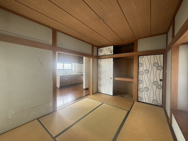 日野市川辺堀之内１８０－３の和室