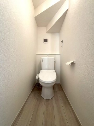 三郷市　幸房　新築戸建　　全1棟のトイレ|施工例です