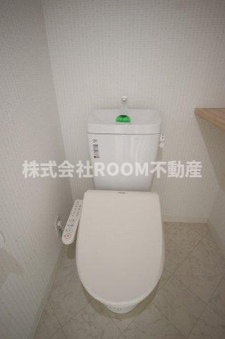 スカイコート年見のトイレ|落ち着いた色調のトイレです