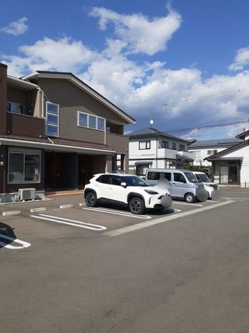 エテルノ・フィオーレの駐車場