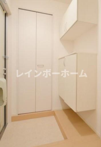 ハイツ　ハピネスの玄関