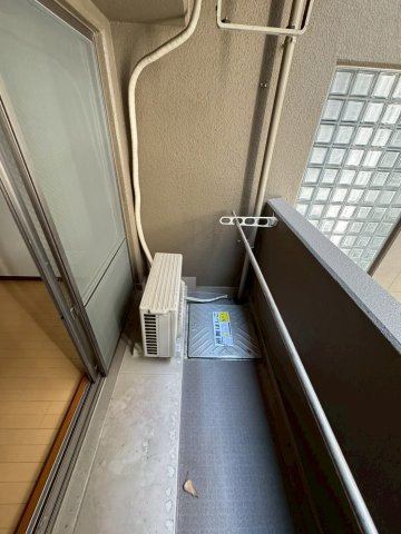 ダイドーメゾン大阪堂島のバルコニー|外からの目が気にならないバルコニーで洗濯物が干せます